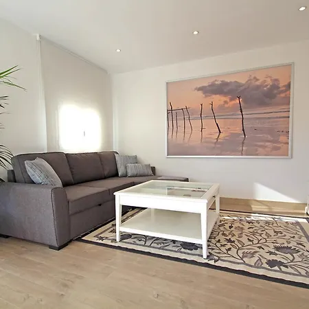 Apartamento Vacacions Apartment *